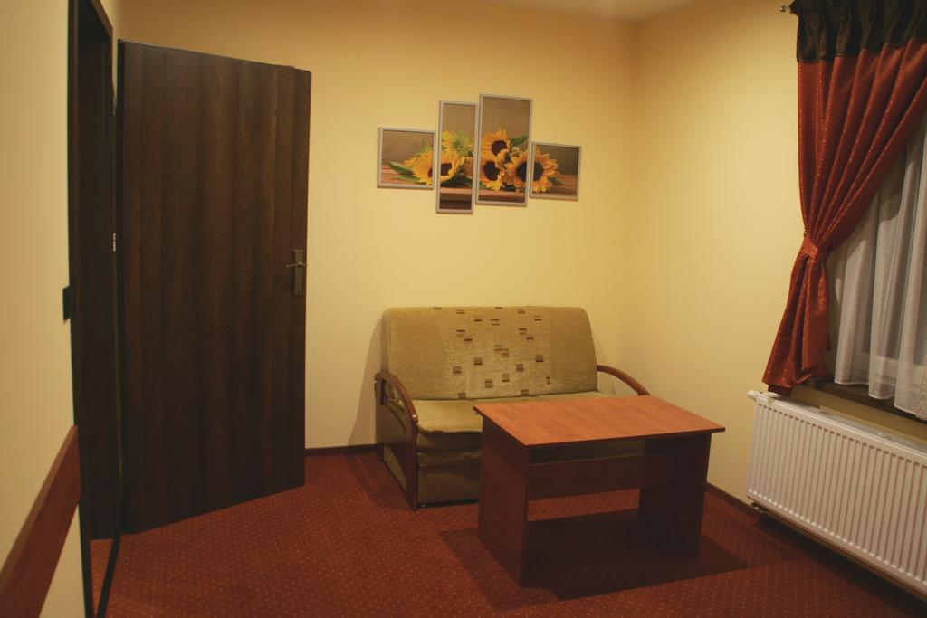 Hotel Kuznia Oberza Polska Łysomice Værelse billede