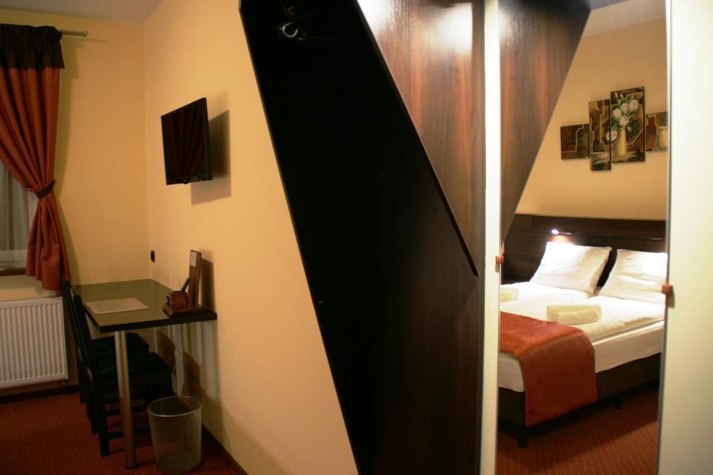 Hotel Kuznia Oberza Polska Łysomice Værelse billede