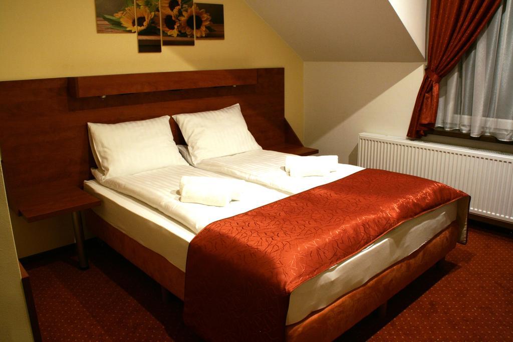Hotel Kuznia Oberza Polska Łysomice Værelse billede
